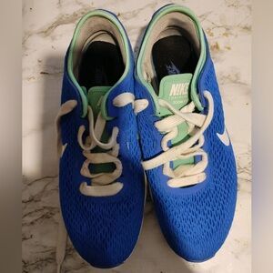Women’s Blue Nike sneakers-size 9